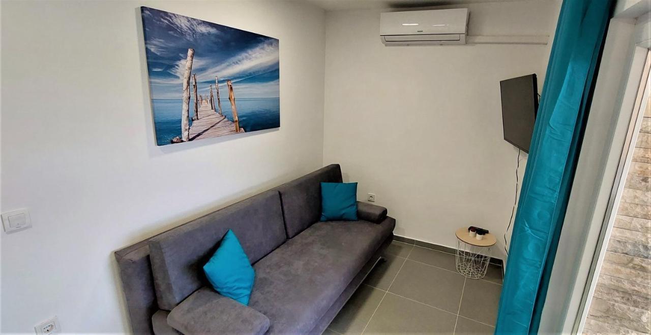 Vip Deluxe Apartment Arian نوفاليا المظهر الخارجي الصورة