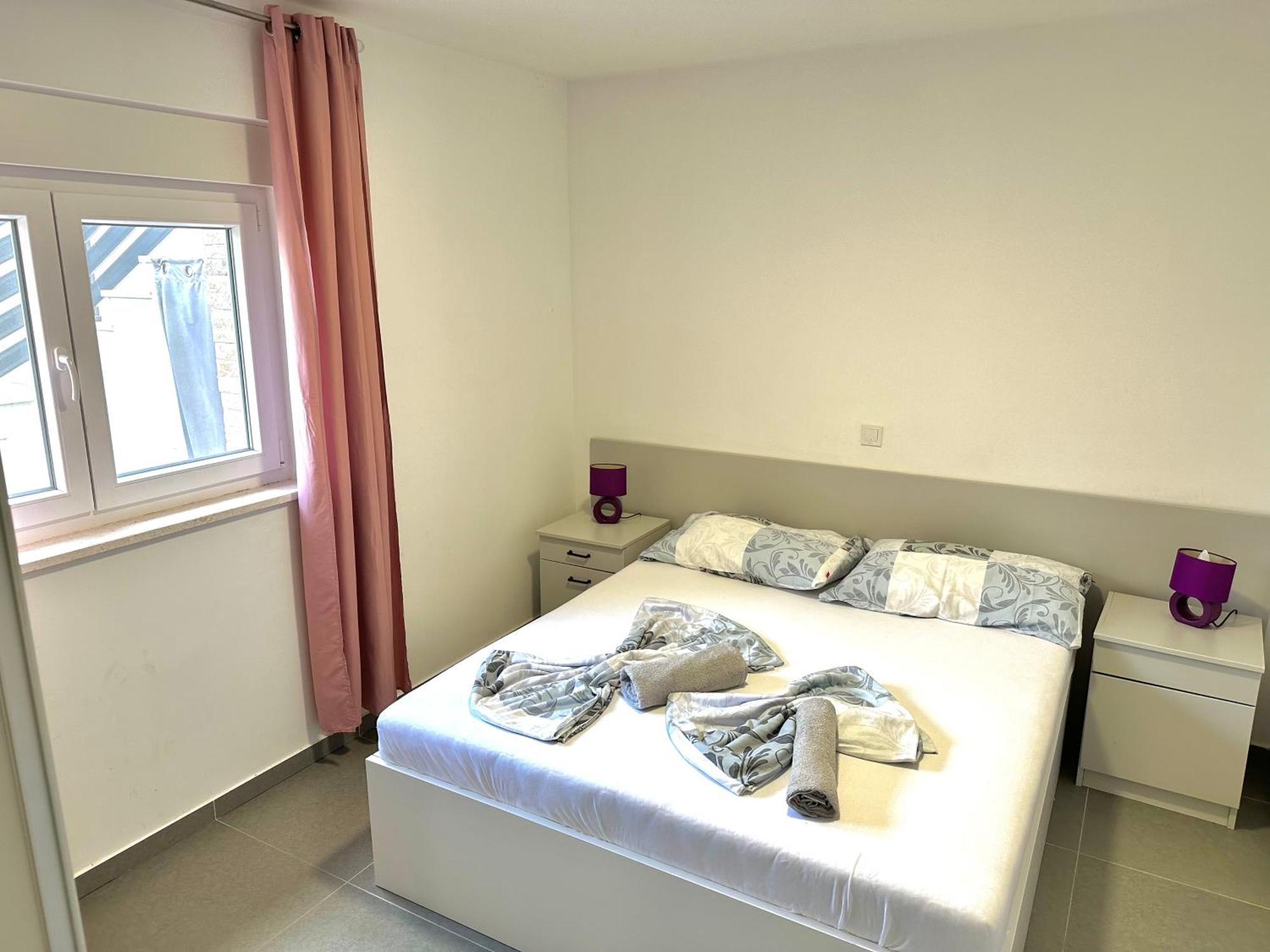 Vip Deluxe Apartment Arian نوفاليا المظهر الخارجي الصورة